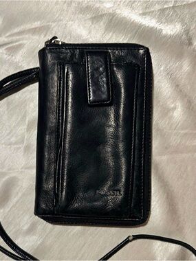 Y2K era Fossil black leather crossbody wallet bag